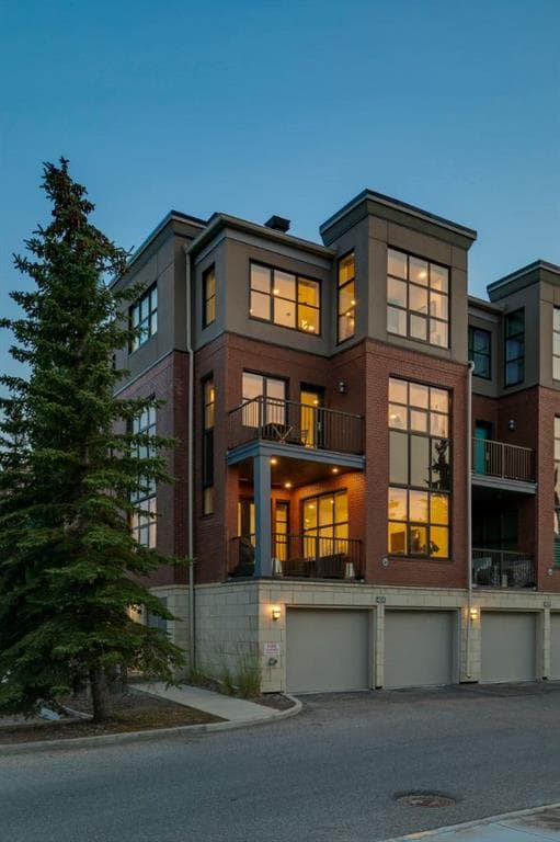 3-bed Townhouse for sale at 424 Aspen Meadows Hill SW, Calgary
