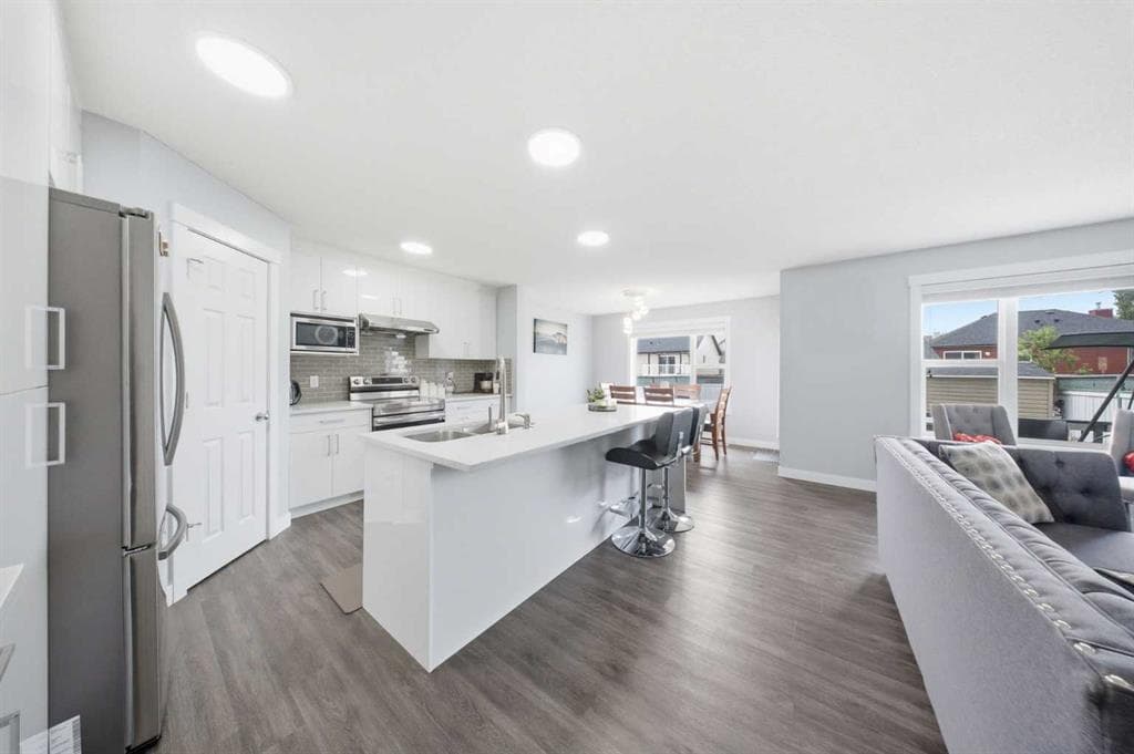 5-bed Detached for sale at 19 MARTHA'S MEADOW Close NE, Calgary