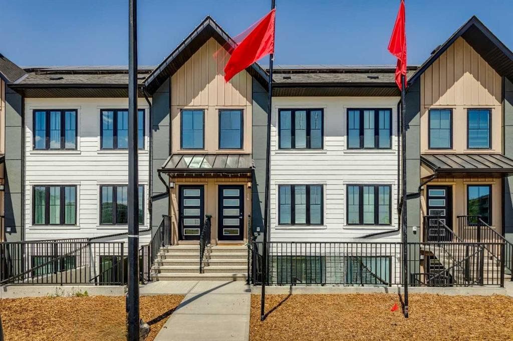 2-bed Townhouse for sale at 311, 40 Livingston Parade NE, Calgary
