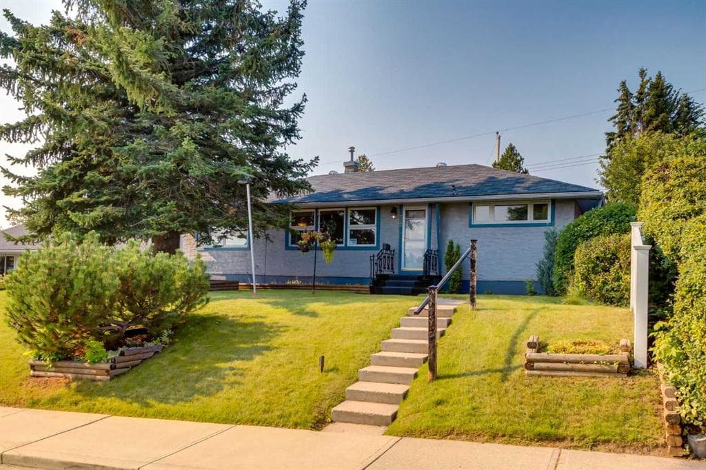3-bed Detached for sale at 723 Trafford Drive NW, Calgary