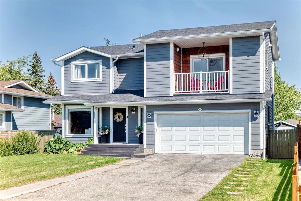 5-bed Detached for sale at 123 Glenhill Drive, Cochrane