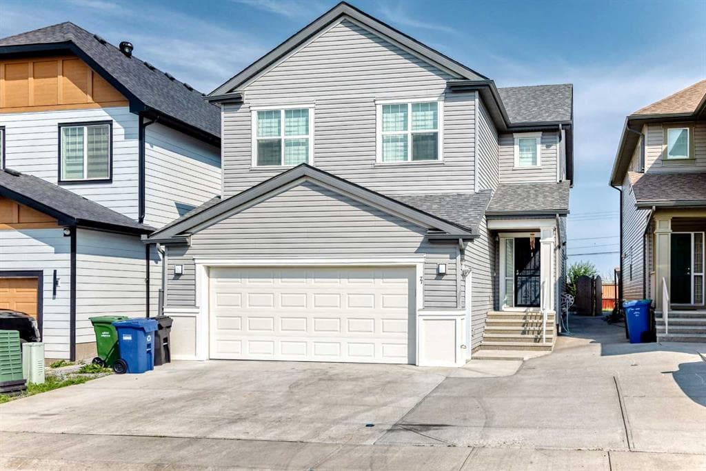 71 Martha's Meadow Close NE — photo 1
