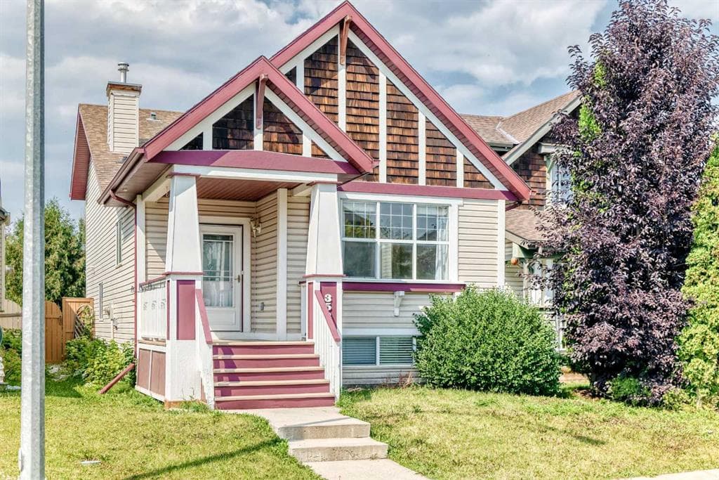 4-bed Detached for sale at 352 Copperfield Gardens SE, Calgary