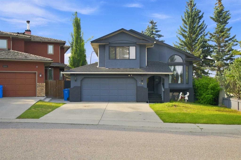 5-bed Detached for sale at 2709 Signal Hill Bay SW, Calgary