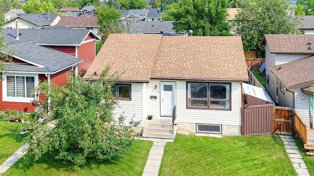 4-bed Detached for sale at 40 River Valley Crescent SE, Calgary