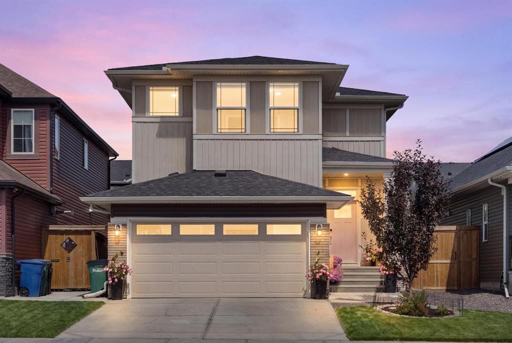 4-bed Detached for sale at 870 Bayview Cove SW, Airdrie