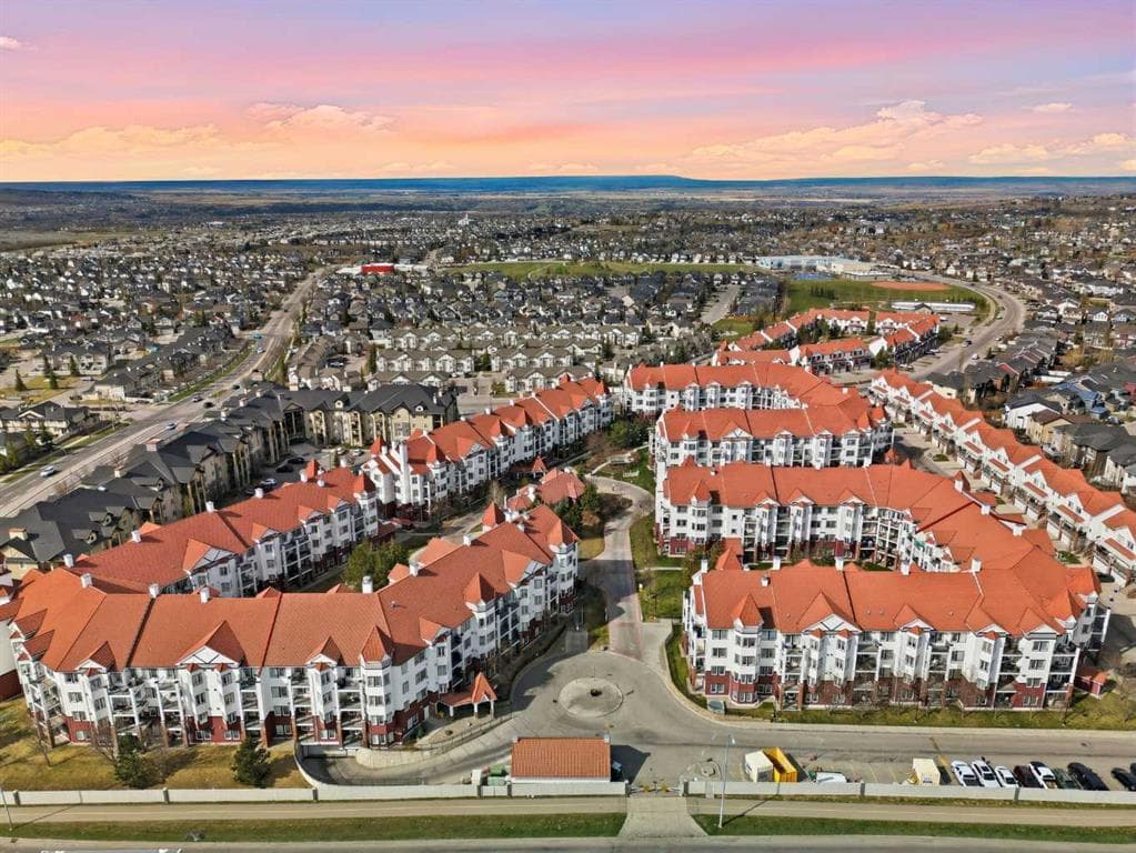 1-bed Apartment for sale at 317, 60 Royal Oak Plaza NW, Calgary