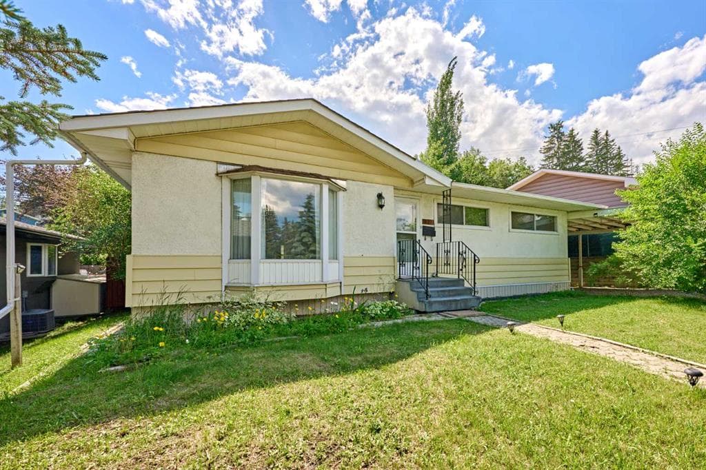 5-bed Detached for sale at 627 94 Avenue SW, Calgary