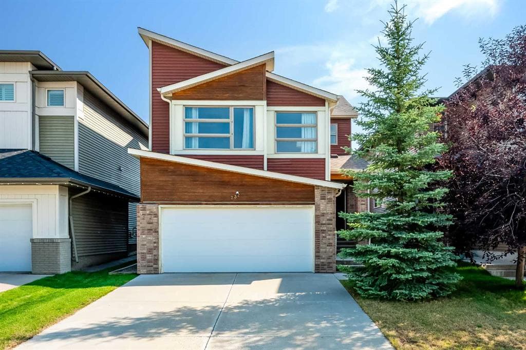 232 Walden Heights SE — photo 1