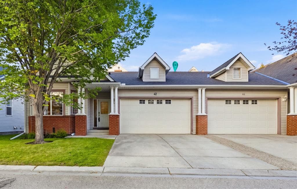3-bed Semi-detached for sale at 42 Prestwick Pond Terrace SE, Calgary
