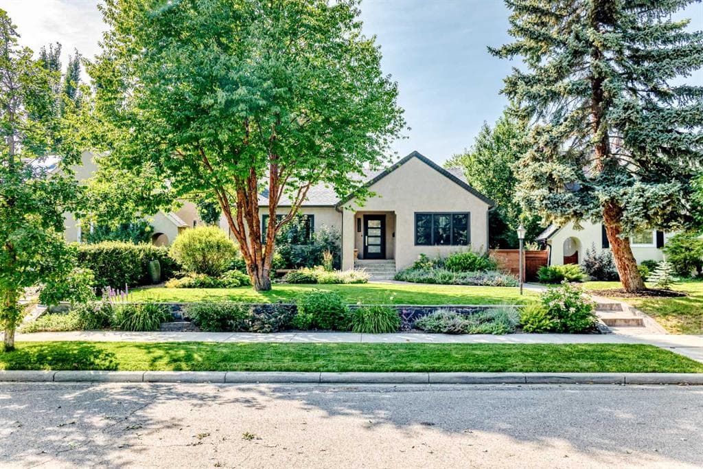 3223 2 Street SW — photo 1