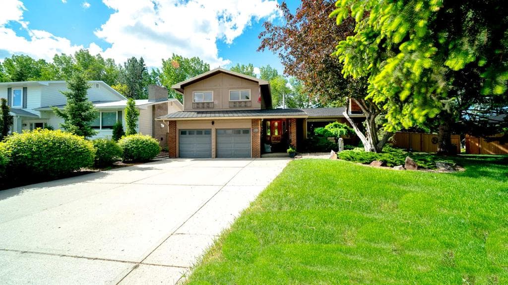 4-bed Detached for sale at 152 Mapleburn Drive SE, Calgary
