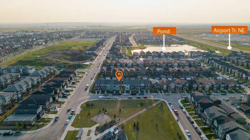 4-bed Townhouse for sale at 25 Savanna Manor NE, Calgary