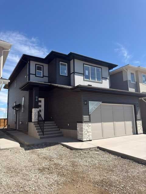 94 Prince Crescent — photo 1