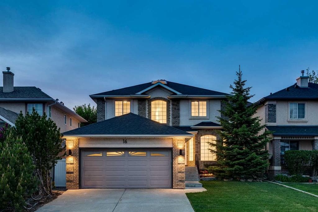 16 Simcrest Point SW — photo 1