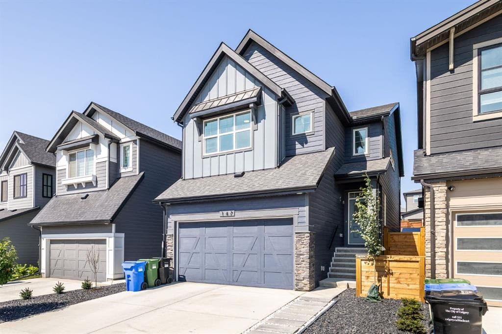 147 Royston Rise NW — photo 1