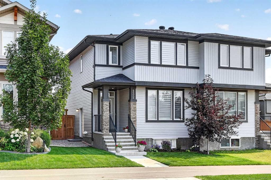 132 Creekside Drive SW — photo 1