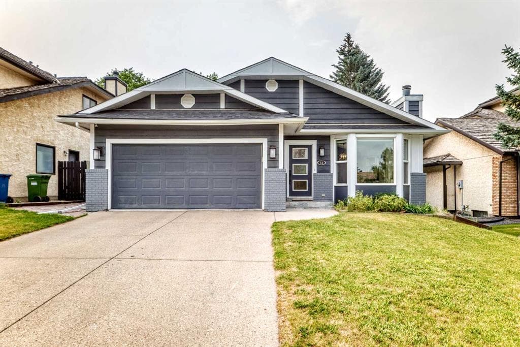 4-bed Detached for sale at 51 Strathaven Circle SW, Calgary