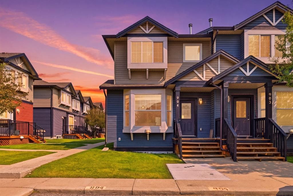 3-bed Townhouse for sale at 904, 2066 Luxstone Boulevard SW, Airdrie