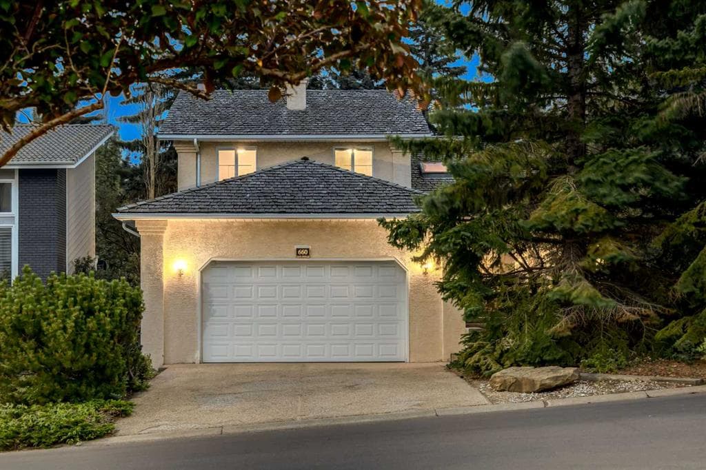 4-bed Detached for sale at 660 Coach Grove Road SW, Calgary