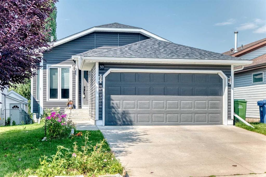 2-bed Detached for sale at 50 Somerside Manor SW, Calgary