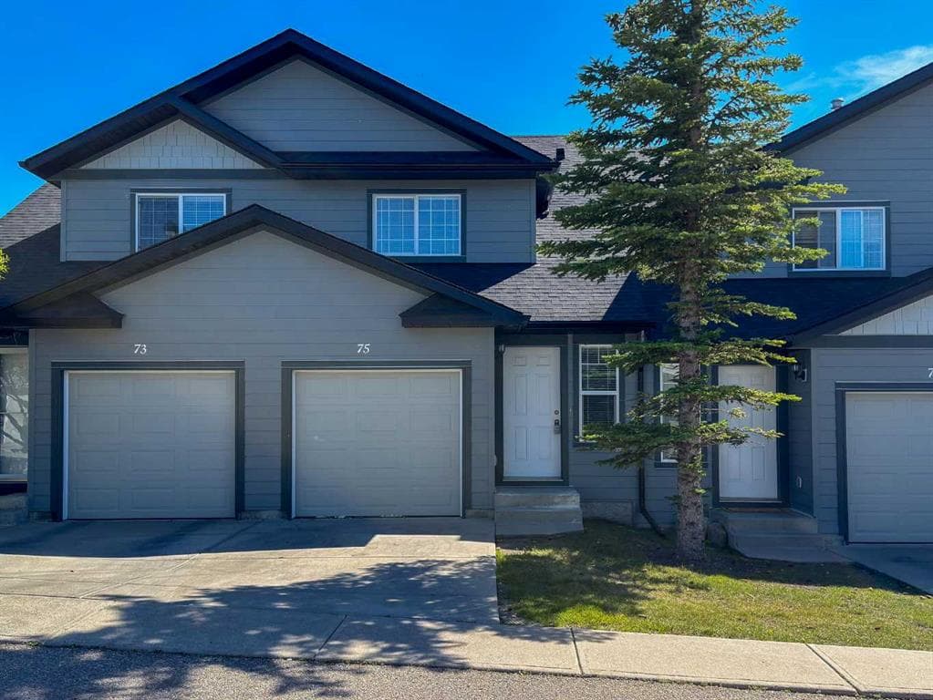 3-bed Townhouse for sale at 75 Panatella Villas NW, Calgary
