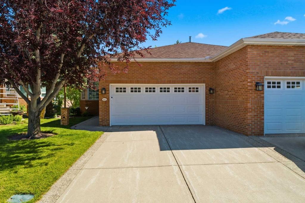 60 Prominence Point SW — photo 1