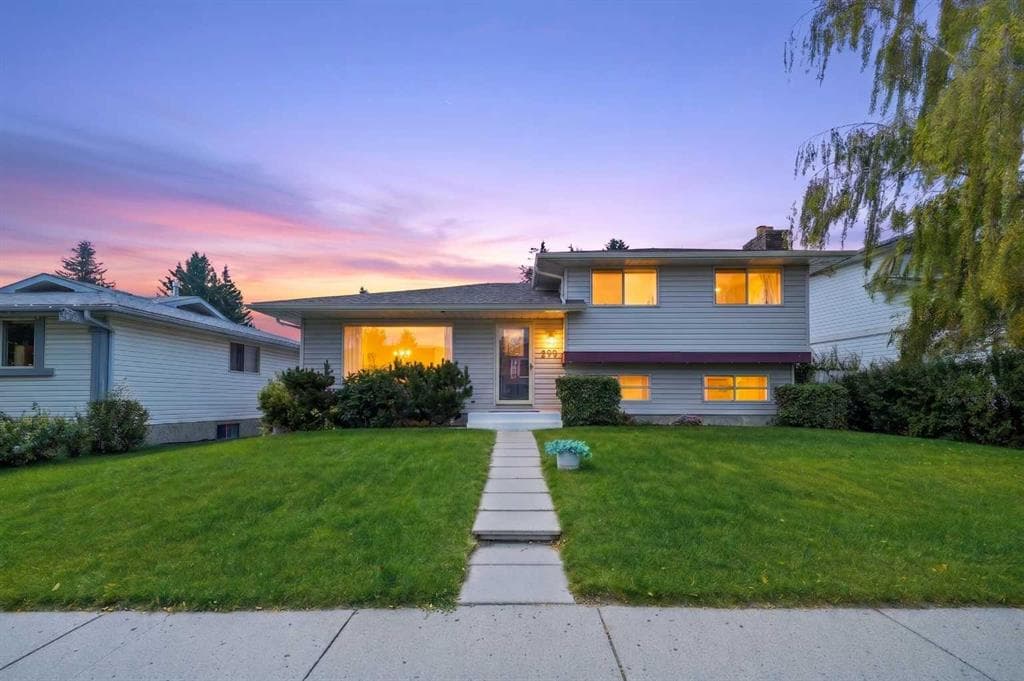 299 Woodside Circle SW — photo 1