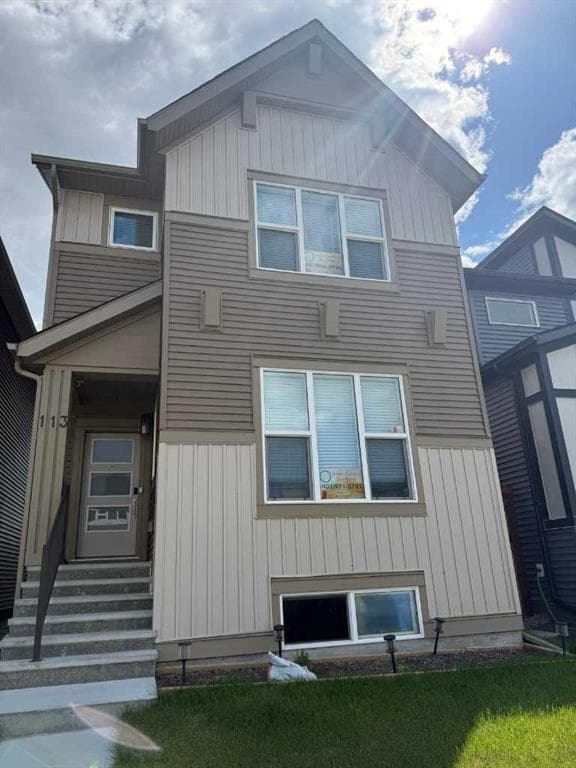 6-bed Detached for sale at 113 Corner Glen Way NE, Calgary