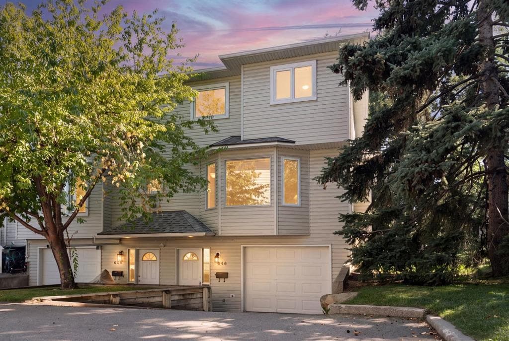 3-bed Townhouse for sale at 646 Killarney Glen Court SW, Calgary