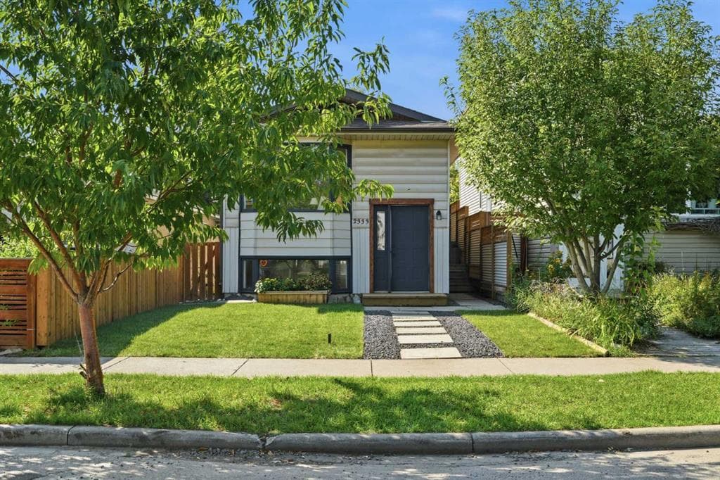2333 16 Street SE — photo 1