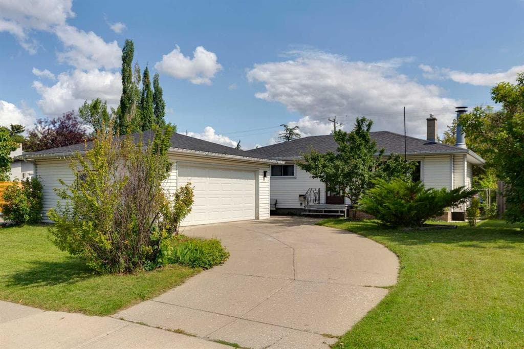 4-bed Detached for sale at 7304 5 Street SW, Calgary