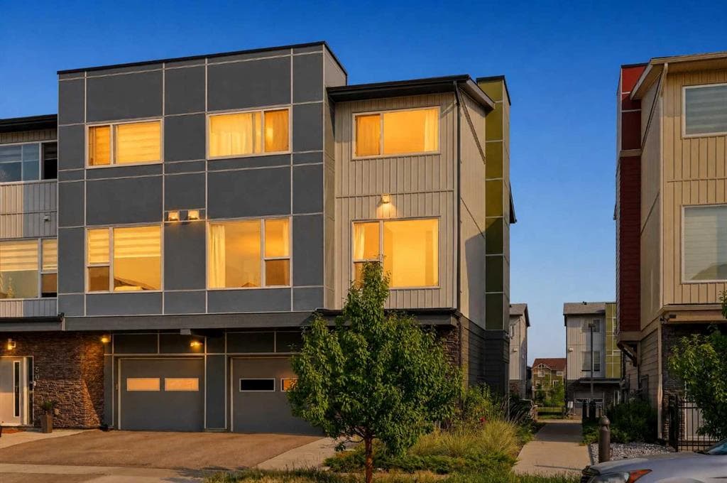 2-bed Townhouse for sale at 52 Saddlestone Drive NE, Calgary