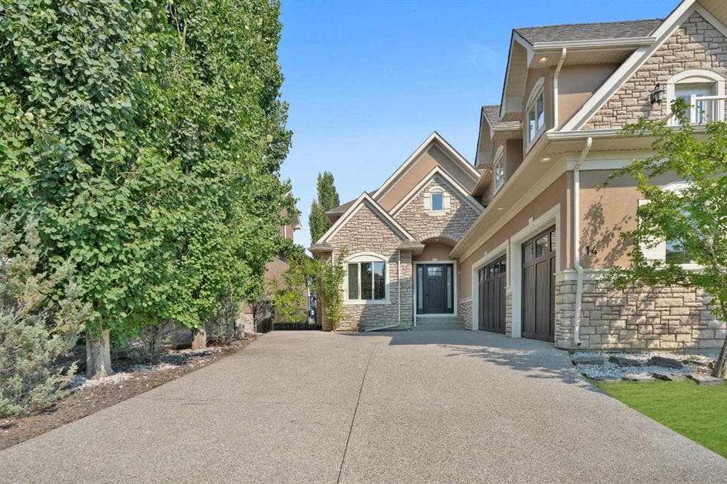 5-bed Detached for sale at 14 Coulee View SW, Calgary