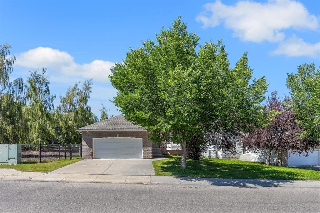 694 Panorama Hills Drive NW — photo 1