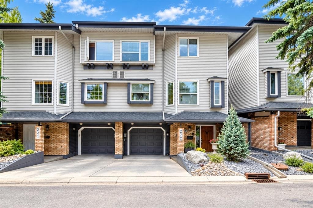 3-bed Townhouse for sale at 242, 4037 42 Street NW, Calgary