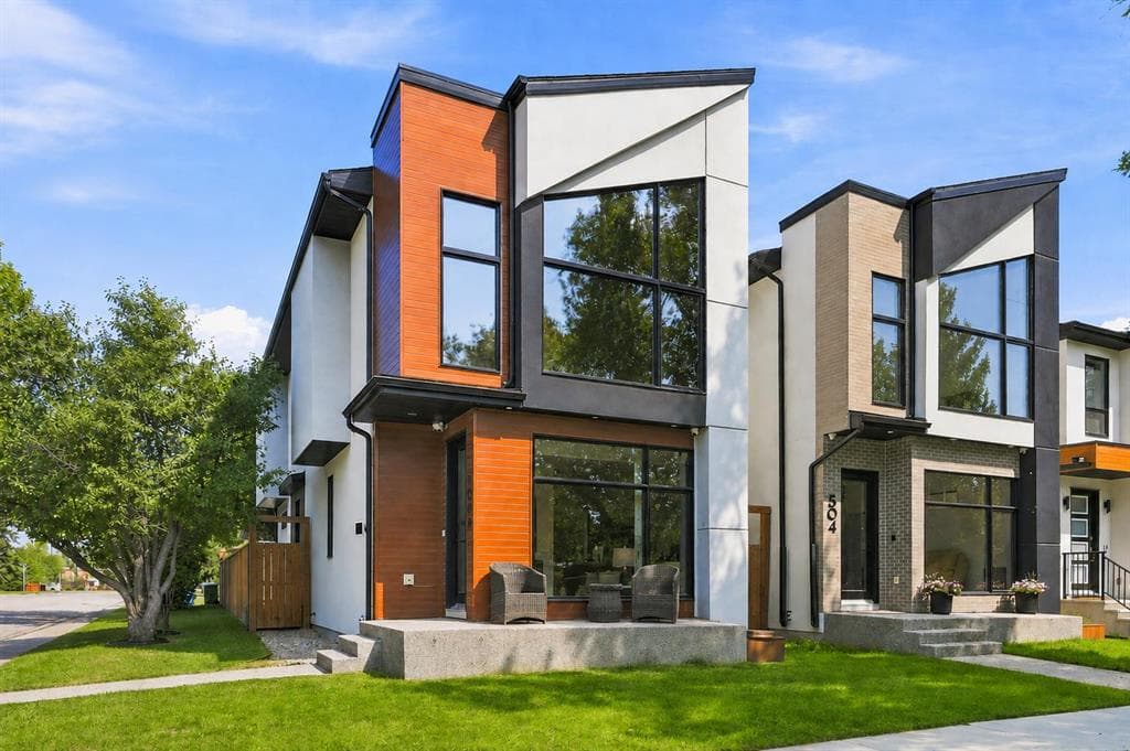 1504 4 Street NE — photo 1