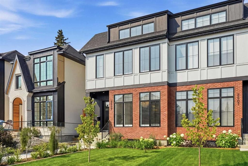 4-bed Semi-detached for sale at 2609 35 Street SW, Calgary