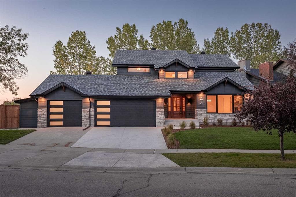 6-bed Detached for sale at 44 Canterbury Drive SW, Calgary