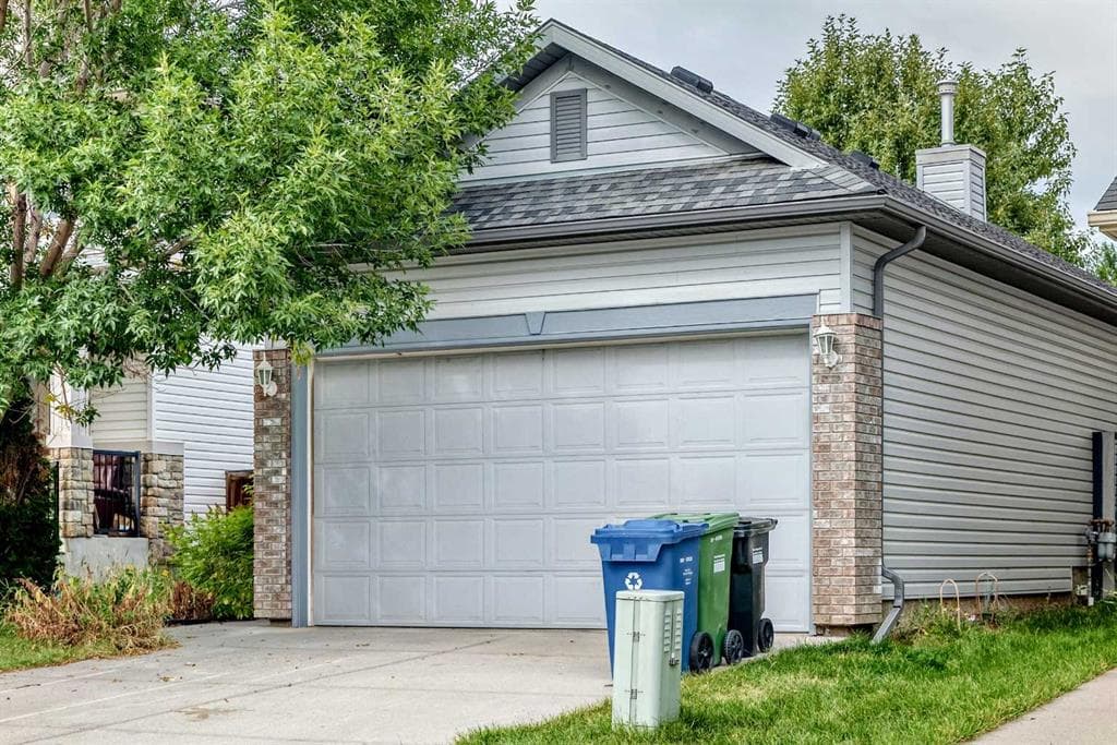 136 Bridlemeadows Common SW — photo 1