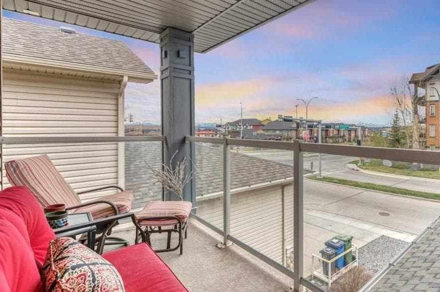 4-bed Detached for sale at 8 Sunset Square, Cochrane
