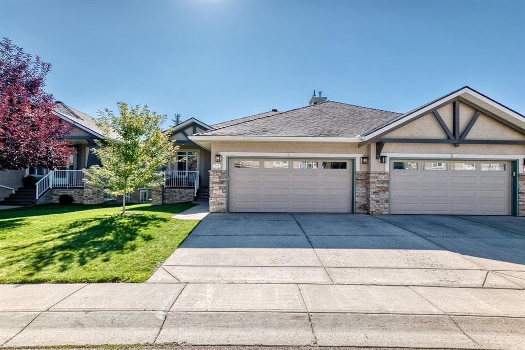 3-bed Semi-detached for sale at 15 Discovery Woods Villas SW, Calgary