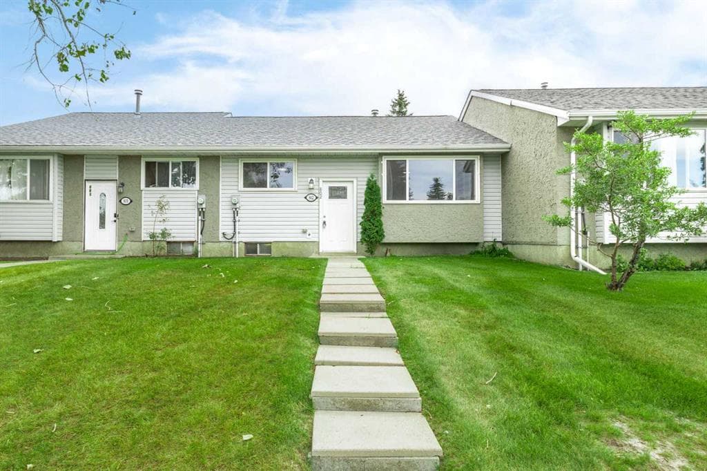 3-bed Townhouse for sale at 802, 700 Allen Street SE, Airdrie