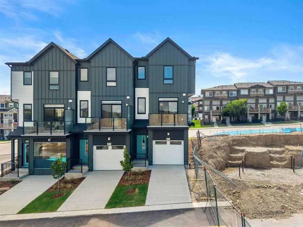 4-bed Townhouse for sale at 801, 4 Sage Hill Rise NW, Calgary