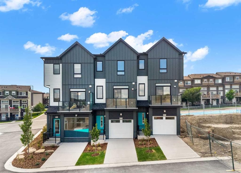 3-bed Townhouse for sale at 802, 4 Sage Hill Rise NW, Calgary