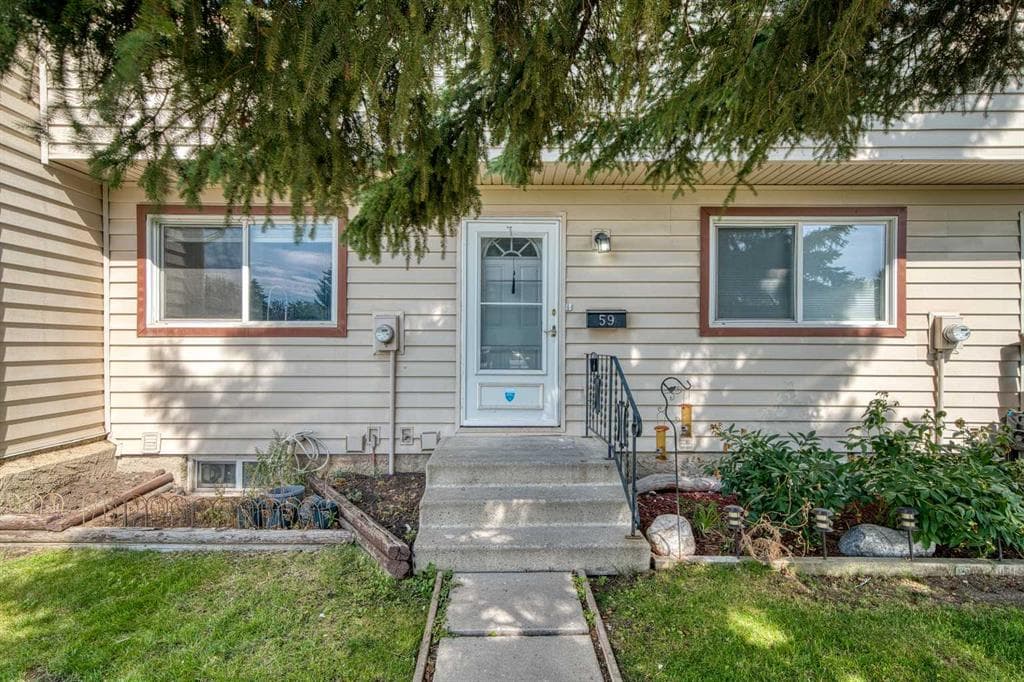 3-bed Townhouse for sale at 59, 6100 4 Avenue NE, Calgary