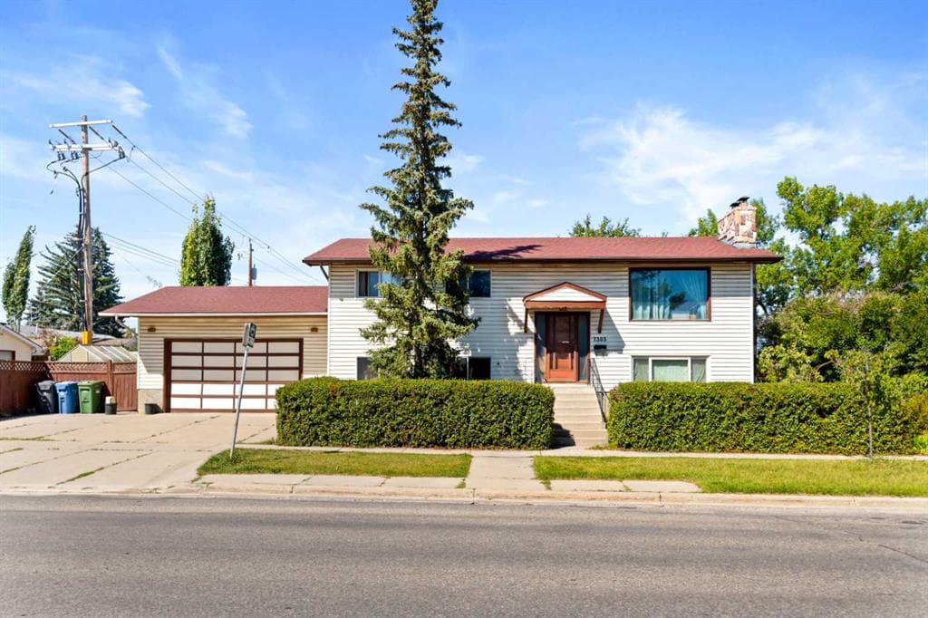 5-bed Detached for sale at 7303 Huntington Street NE, Calgary