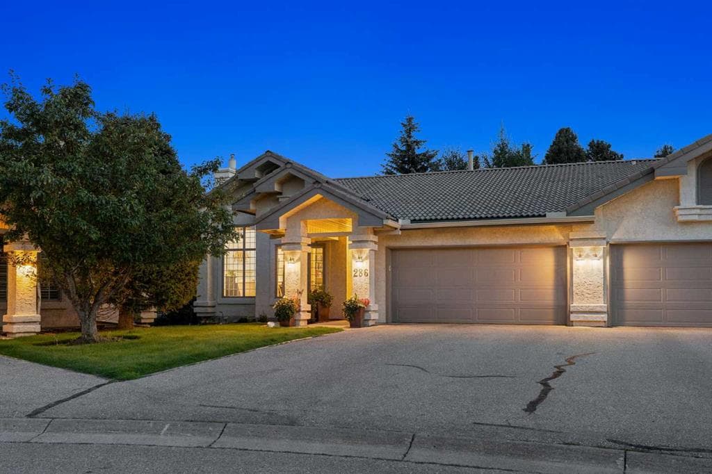 286 Palisbriar Park SW — photo 1