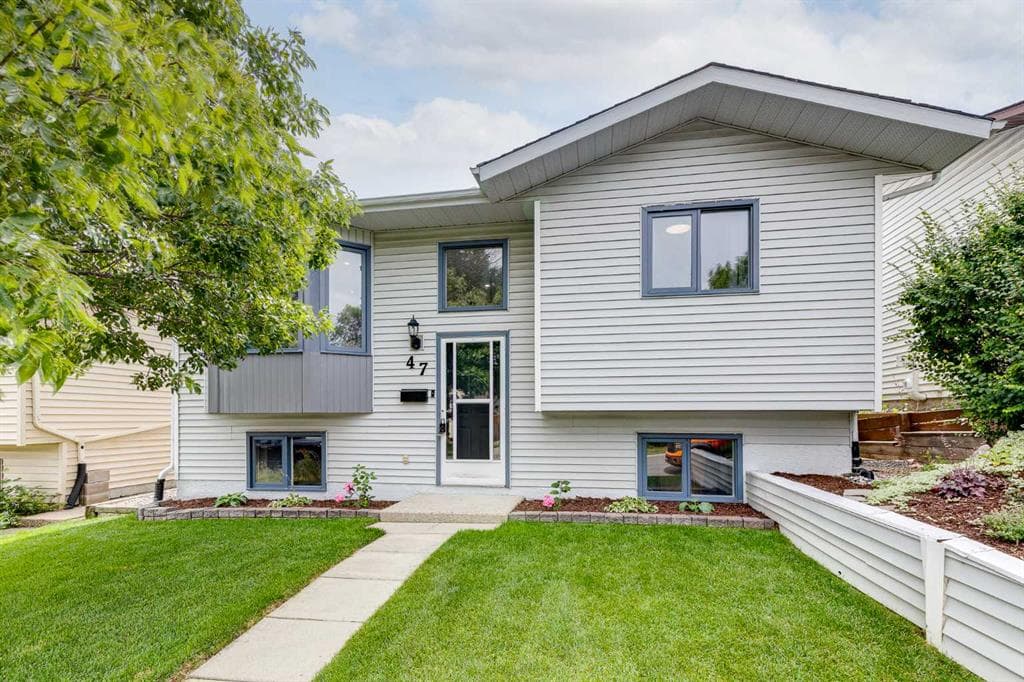 4-bed Detached for sale at 47 Macewan Meadow Link NW, Calgary
