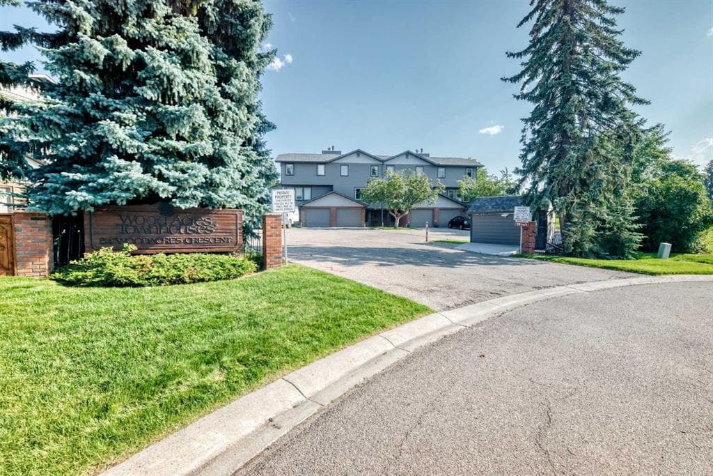 3-bed Townhouse for sale at 6, 64 woodacres Crescent SW, Calgary